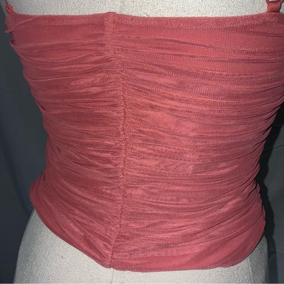 Express Body Contour Mesh Cropped Cami - Picture 6 of 8